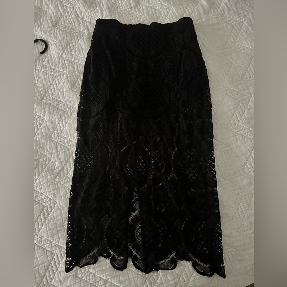 Guess Lace High waisted skirt